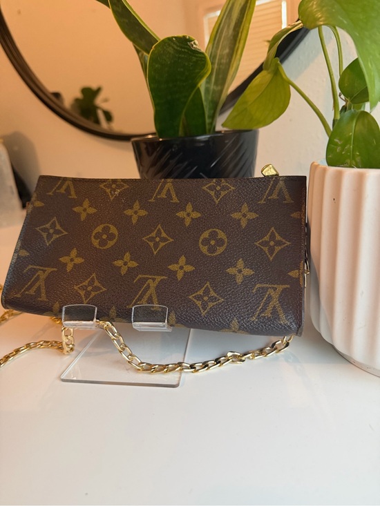 Louis Vuitton Handbags - Authentic Louis Vuitton Brown Monogram Crossbody Clutch/Pouch
